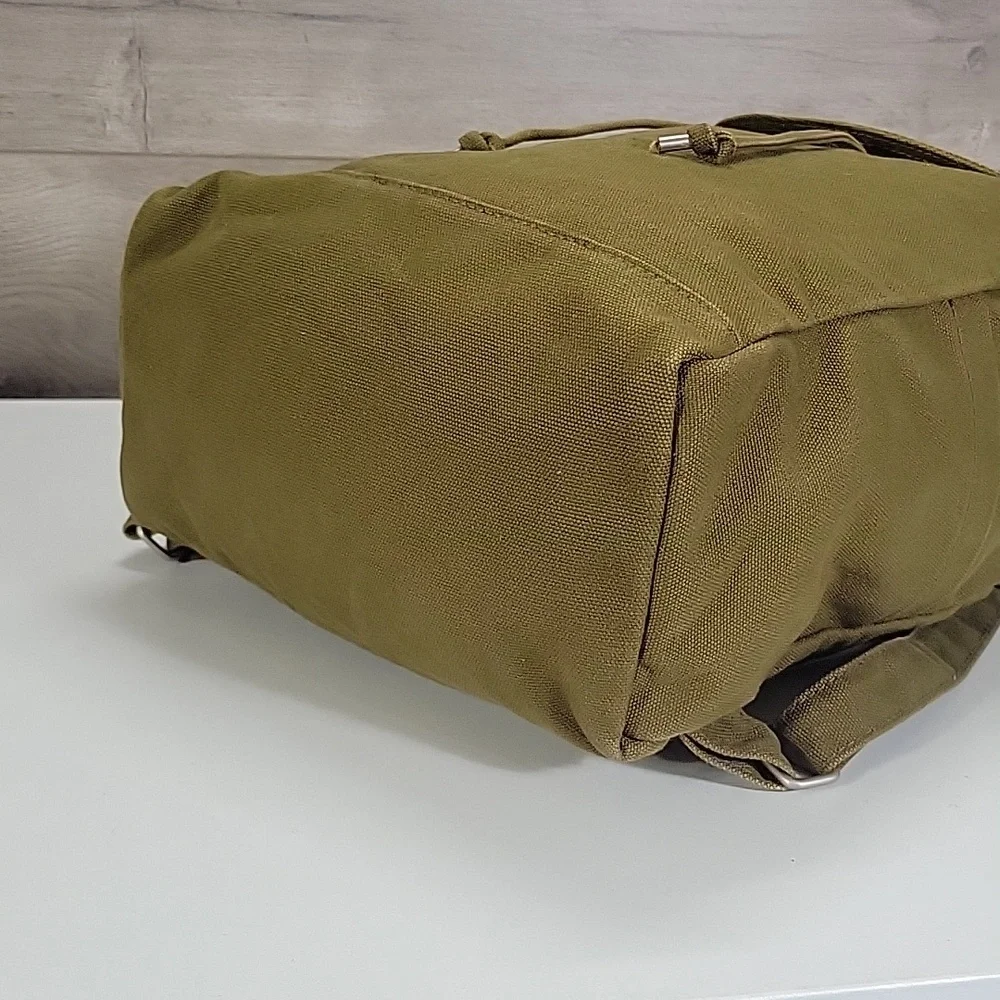 Baggu Olive Green Canvas Drawstring Backpack